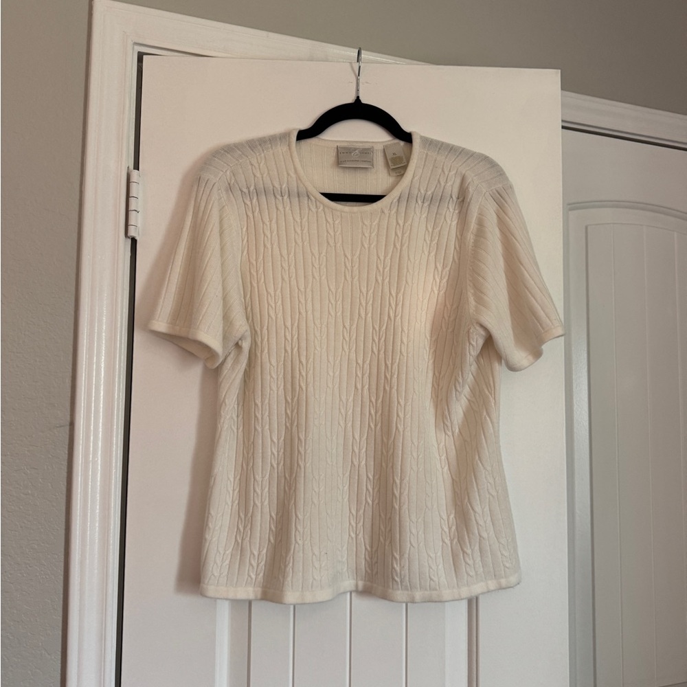 Liz Claiborne Cream Cable-Knit Short Sleeve Top